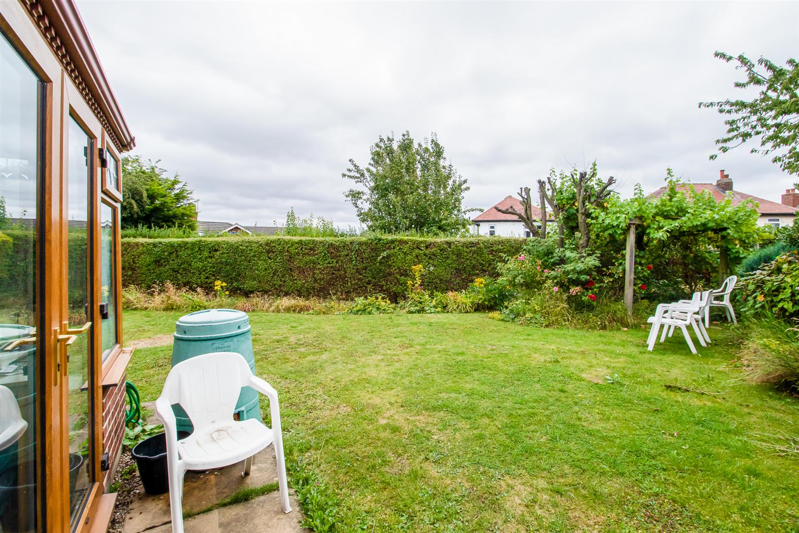 31, The Crescent, Netherton Richard Kendall Estate Agent